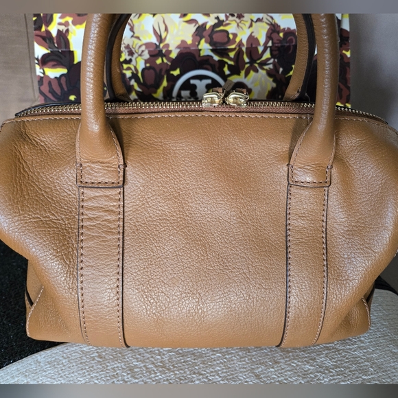 💫 Tory Burch: Brody Satchel - Picture 10 of 14